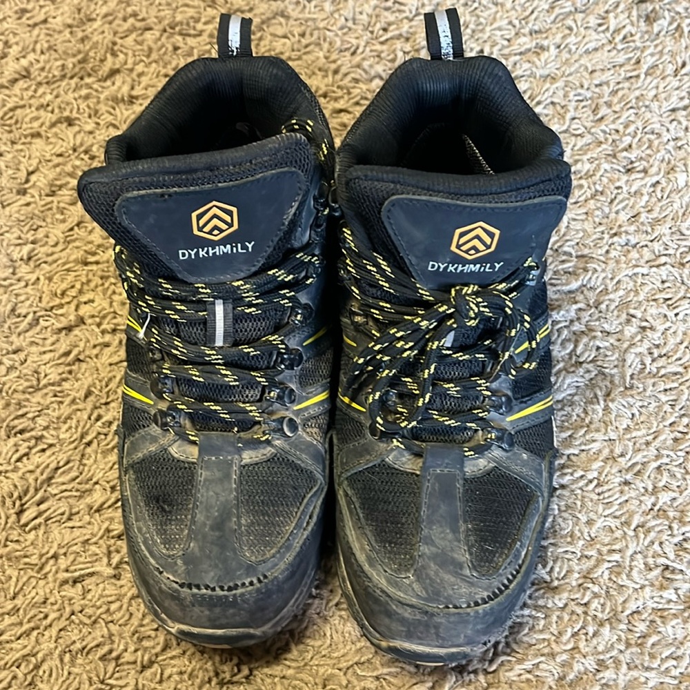 Steel toe boots